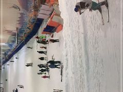 -乔波室内滑雪场