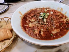 酸菜鱼-川人川菜馆·小龙虾·鲜虾现做(黄山路店)