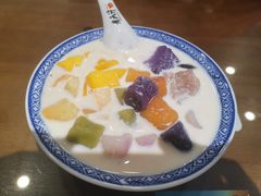 缤纷仙草加芋圆-黄氏许牛奶甜品专家(水晶街店)