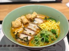 黄金脆皮猪五花面-陳八两面家(滨江天街店)