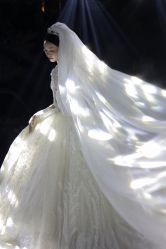 -Lady  Jane高端婚纱礼服馆