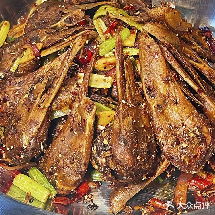 😋【干锅鸭头，绝对是味蕾的巅峰享受】🔝