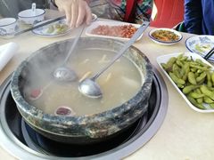 -墨脱石锅椰子鸡•香草鸭•东山羊(大东海店)