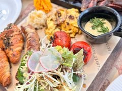 -Mark&Mars Restaurant