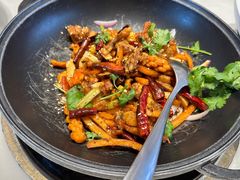 手撕茶树菇爽肉-泓历皇朝酒店(东亭店)