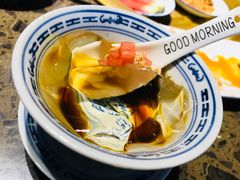 -沪小二炭火蛙锅(淮海中路美食不夜城店)
