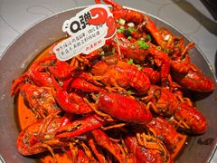 -巴厘龙虾·榜首油焖大虾(音乐学院·沿江酒馆店)