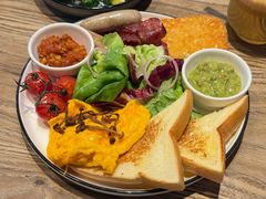 -Common Table · Brunch & Coffee