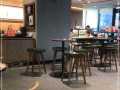 大堂-星巴克(青岛大拇指广场分店)