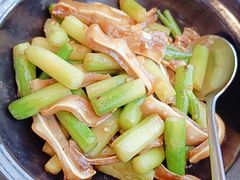 瑶柱芥兰猪耳煲-誉八仙酒楼(静安大悦城店)