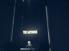 -TZ House音乐现场(来福士中心店)