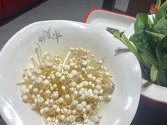 -醉董牛川派鲜肉自选火锅(烟台店)