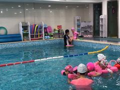 -乐悠游亲子游泳俱乐部