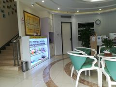 -美酷口腔牙齿矫正(江桥万达店)