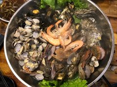 -老东镇啤酒屋海鲜加工·蒸汽海鲜·海鲜烧烤(台东店)