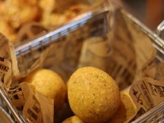 -BHC炸鸡(明洞总店)