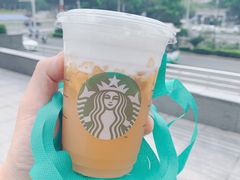 -星巴克(武汉欧利新天地店)