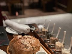 -恰餐厅及酒吧 CHAR Bar & Grill (北京丽都皇冠假日店)