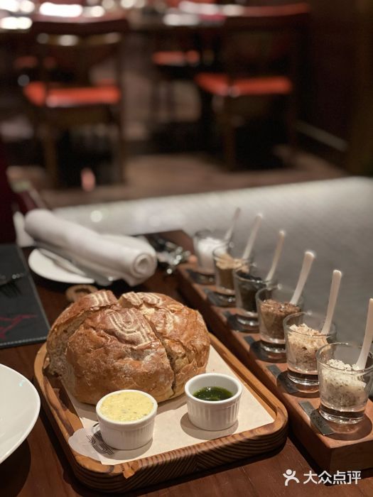 恰餐厅及酒吧 CHAR Bar & Grill (北京丽都皇冠假日店)图片