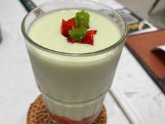 牛油果莓莓-西语·炭烧牛排(卓越中寰店)