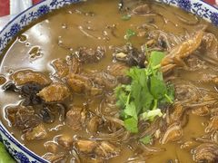 小鸡炖蘑菇-哈尔滨饺子王·东北菜(鱼鳞浃路店)