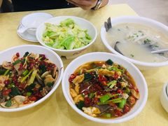 -红色湘菜馆(春风店)