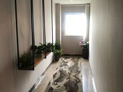 -艺漫酒店(苏州寒山寺狮山路地铁站店)