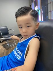 -苑苑发型设计