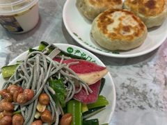 -尹记门钉肉饼(丰台站店)
