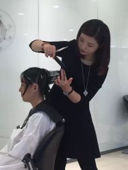 Jamie小洁教课中-TONI&GUY