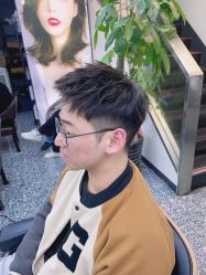 -藤野造型专业烫染接发