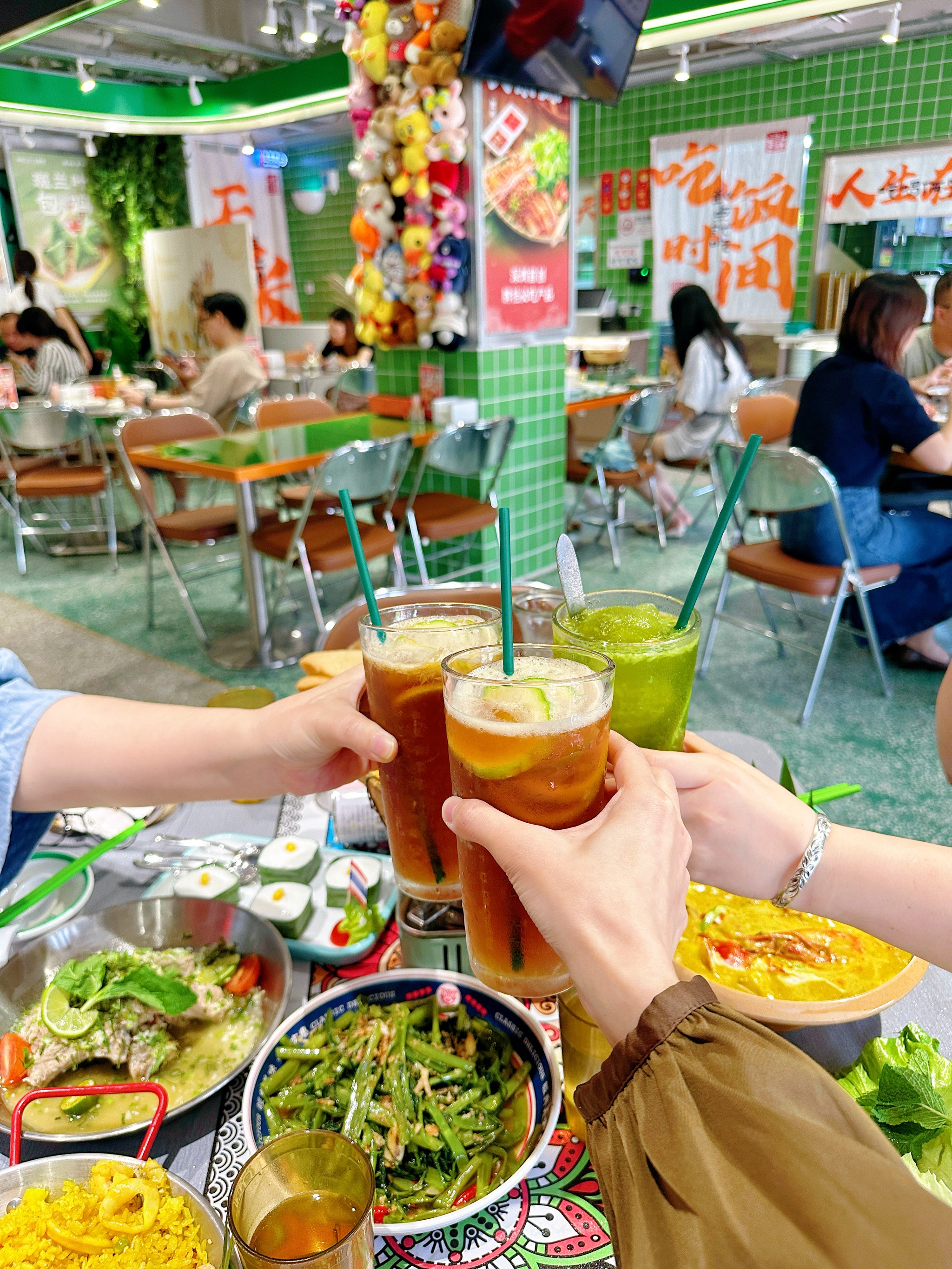 深圳大学食堂图片