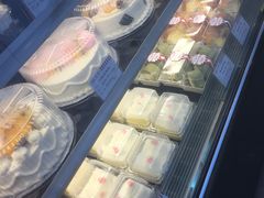 -红宝石·鲜奶小方·海派西点房(丰庄店)
