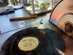 现炸鲜肉饼-乐山食古香跷脚牛肉