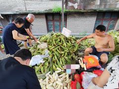 -红土地(地铁站)