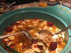老坛酸菜鱼-周渝食惦·酸菜鱼精致川菜(横岗店)