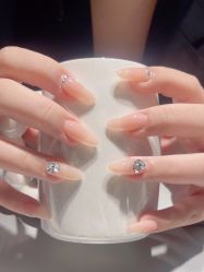 -丽心自助美甲美睫