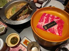 -牛YO寿喜烧·铁板烧和牛火锅自助(市府恒隆店)