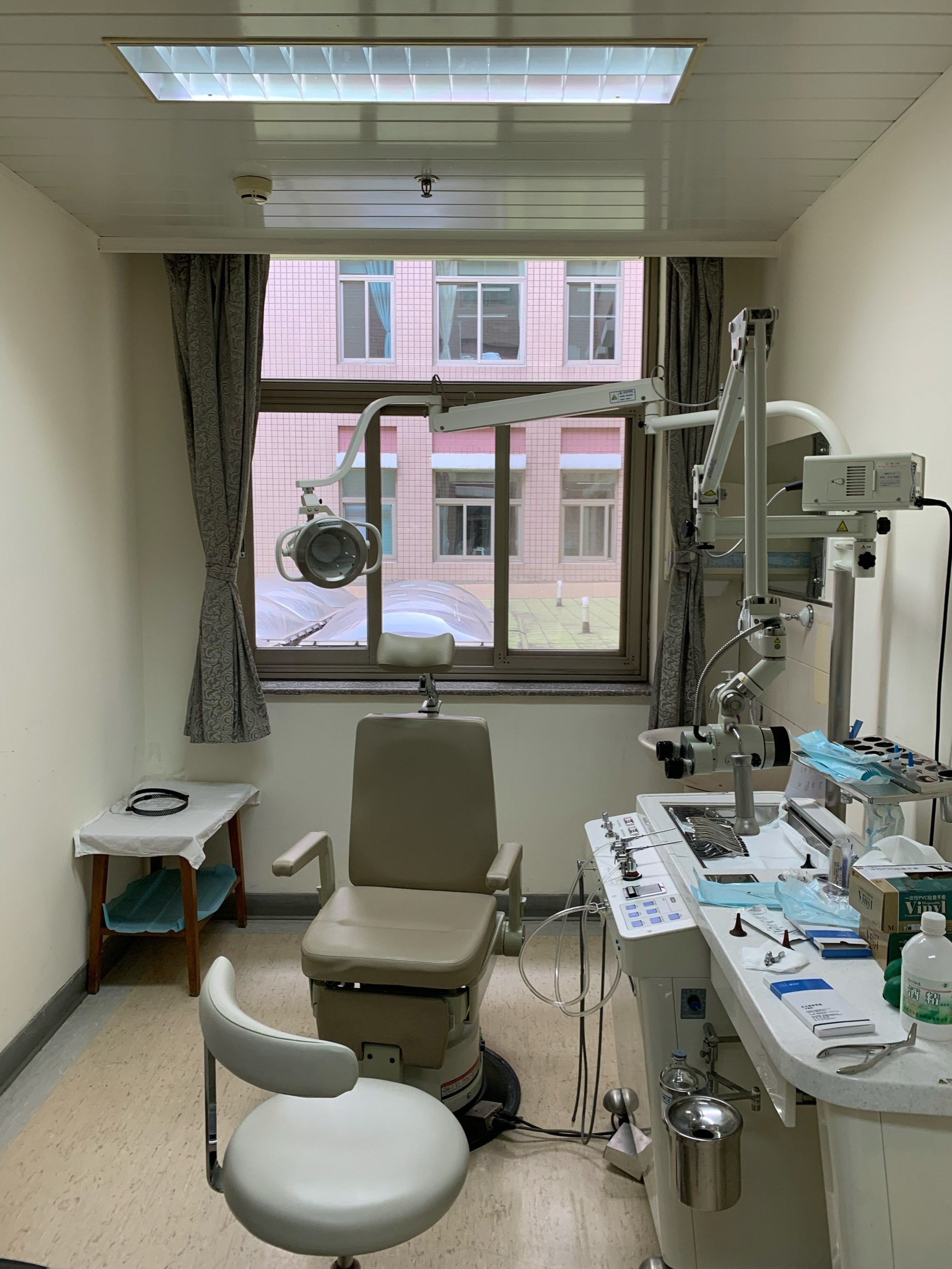 包含北医三院、全程透明收费黄牛代挂号的词条