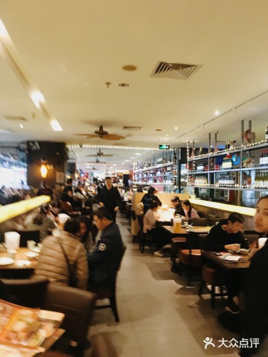 大头虾越式风味餐厅(光明广场店)大堂图片