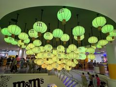 -m豆巧克力世界(上海世茂广场店)