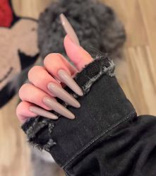 -桃色美甲沙龙