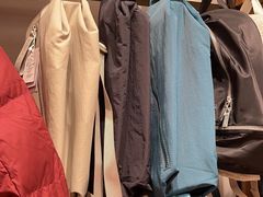 -lululemon(上海浦东IFC店)