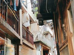 -西江千户苗寨-百年吊脚楼