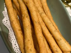 茴香小油条-gleeglee乐溢亦茶(合生汇店)