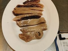 -胡须佬鸡煲四季火锅店(石厦西村直营店)