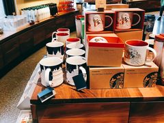 零售区-星巴克(迪士尼小镇店)