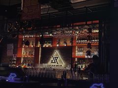 -UP嘻哈酒吧(粉巢店)