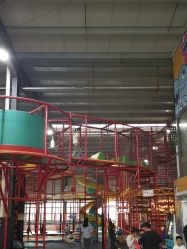 -趣玩空间蹦床乐园(临平旗舰店)