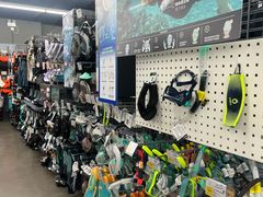 -迪卡侬(顺峰山店)